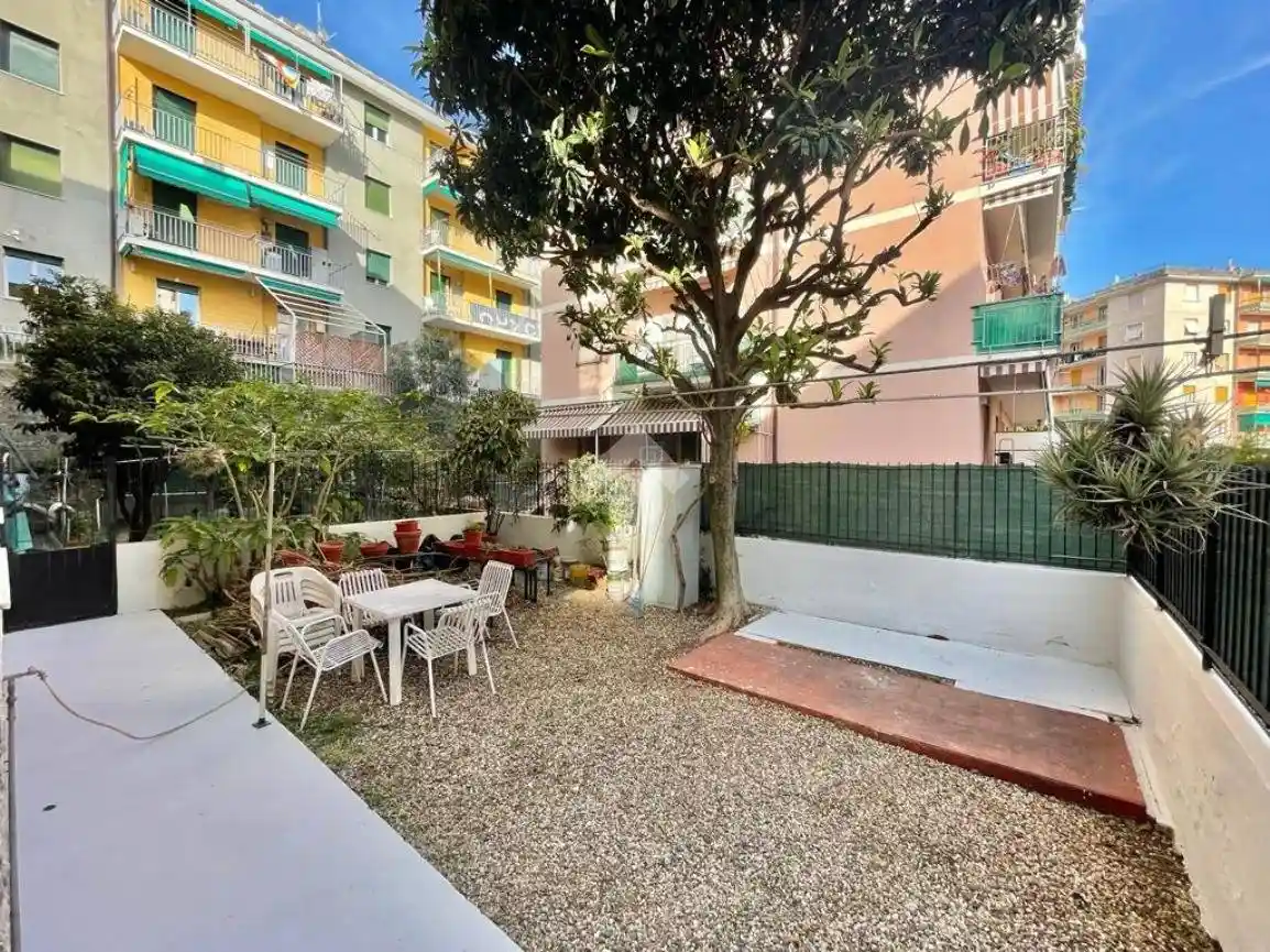 Appartamento in vendita a Genova