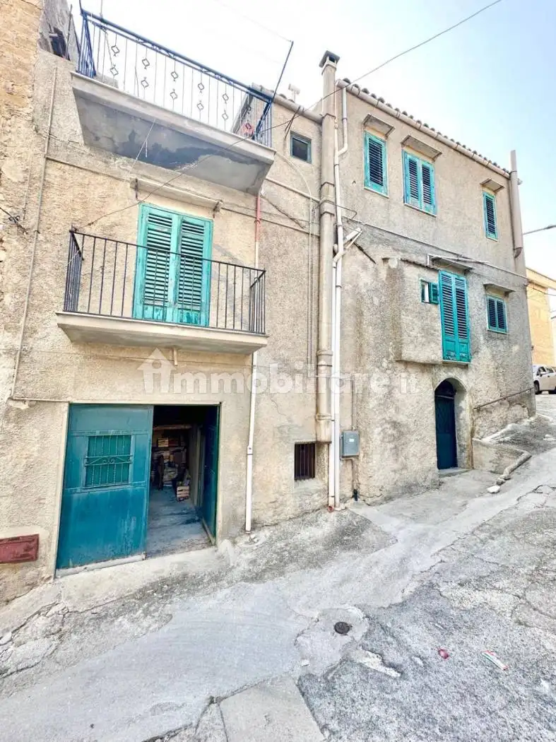 Casa indipendente in vendita a Bisacquino