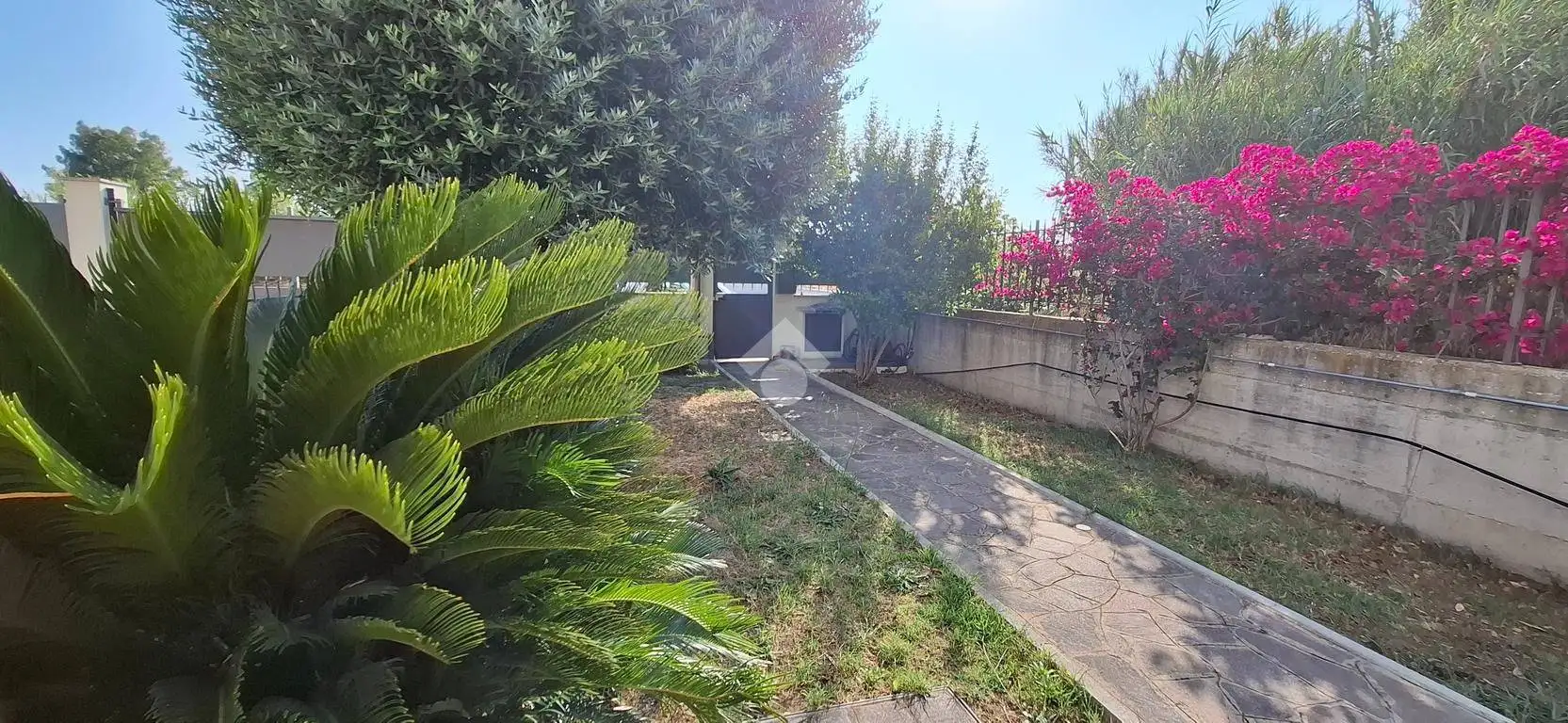 Villa bifamiliare in vendita a Roma