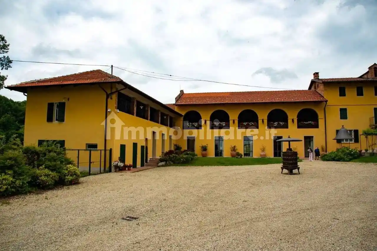 Rustico - Casale in vendita a Chieri