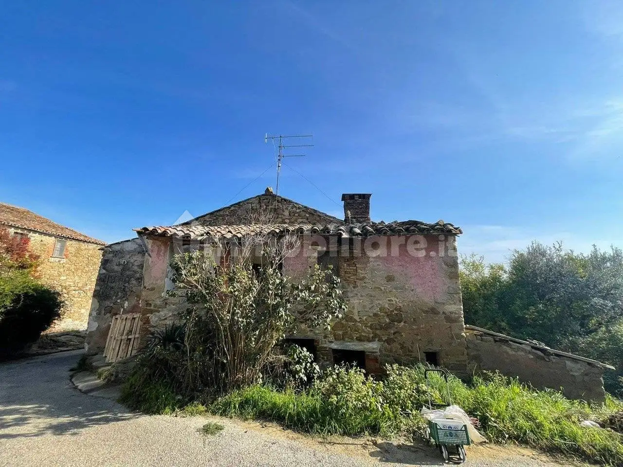 Rustico - Casale in vendita a Perugia