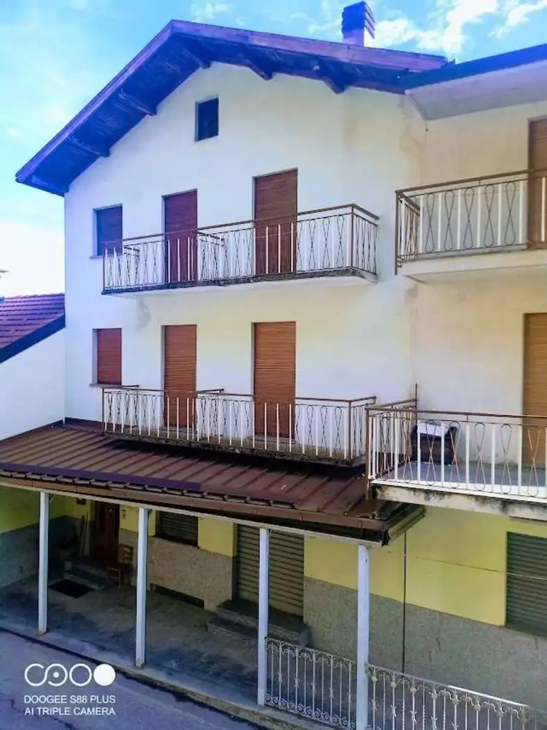 Palazzo - Edificio in vendita a Bognanco