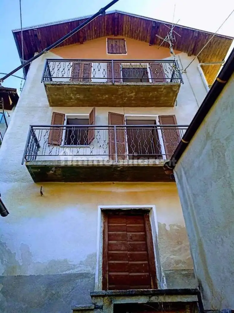 Villa in vendita a Masera