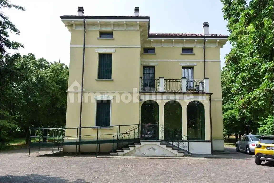 Villa in affitto a Parma