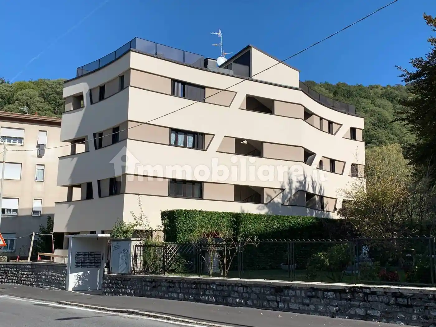 Appartamento in vendita a Canzo