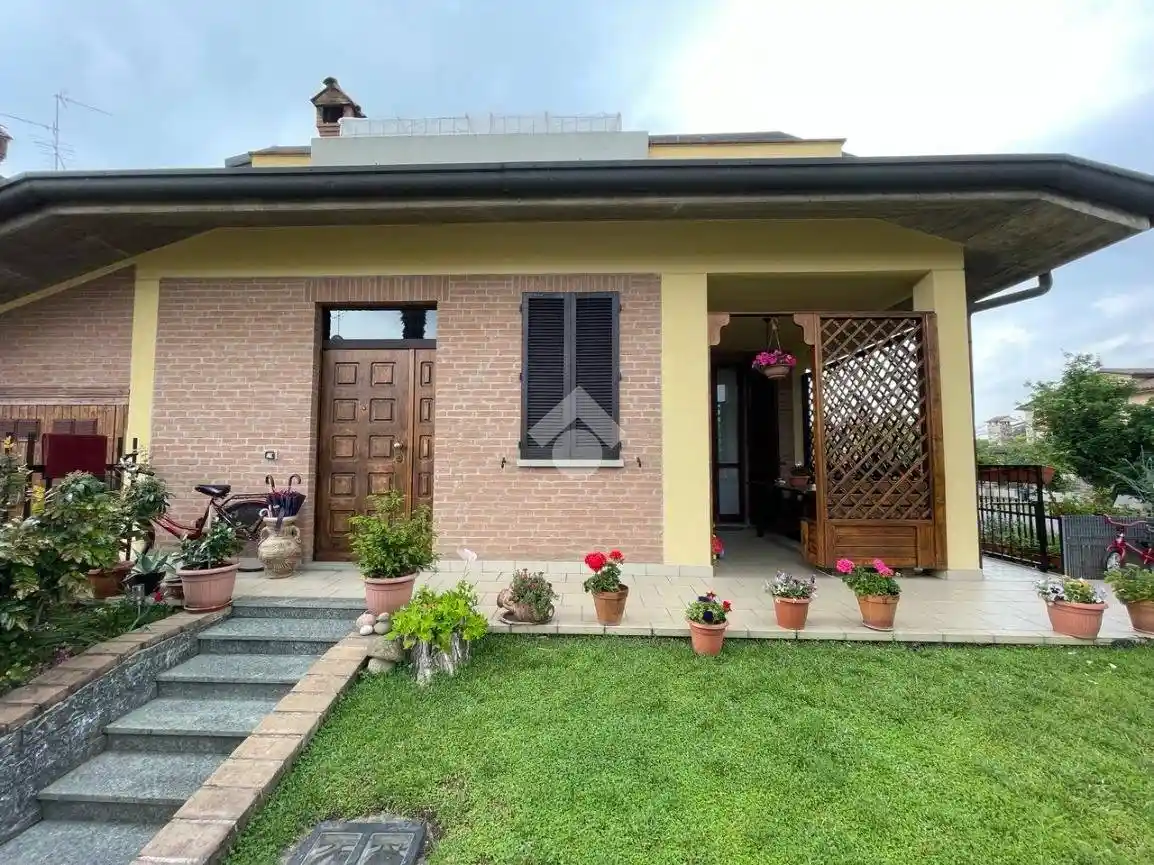 Villa in vendita a Trezzano Rosa