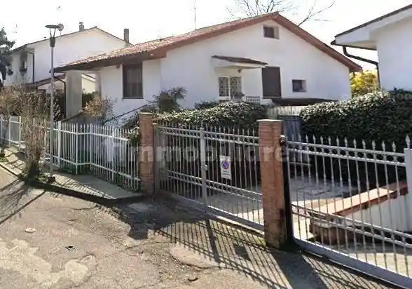 Villa in vendita a Trezzano sul Naviglio