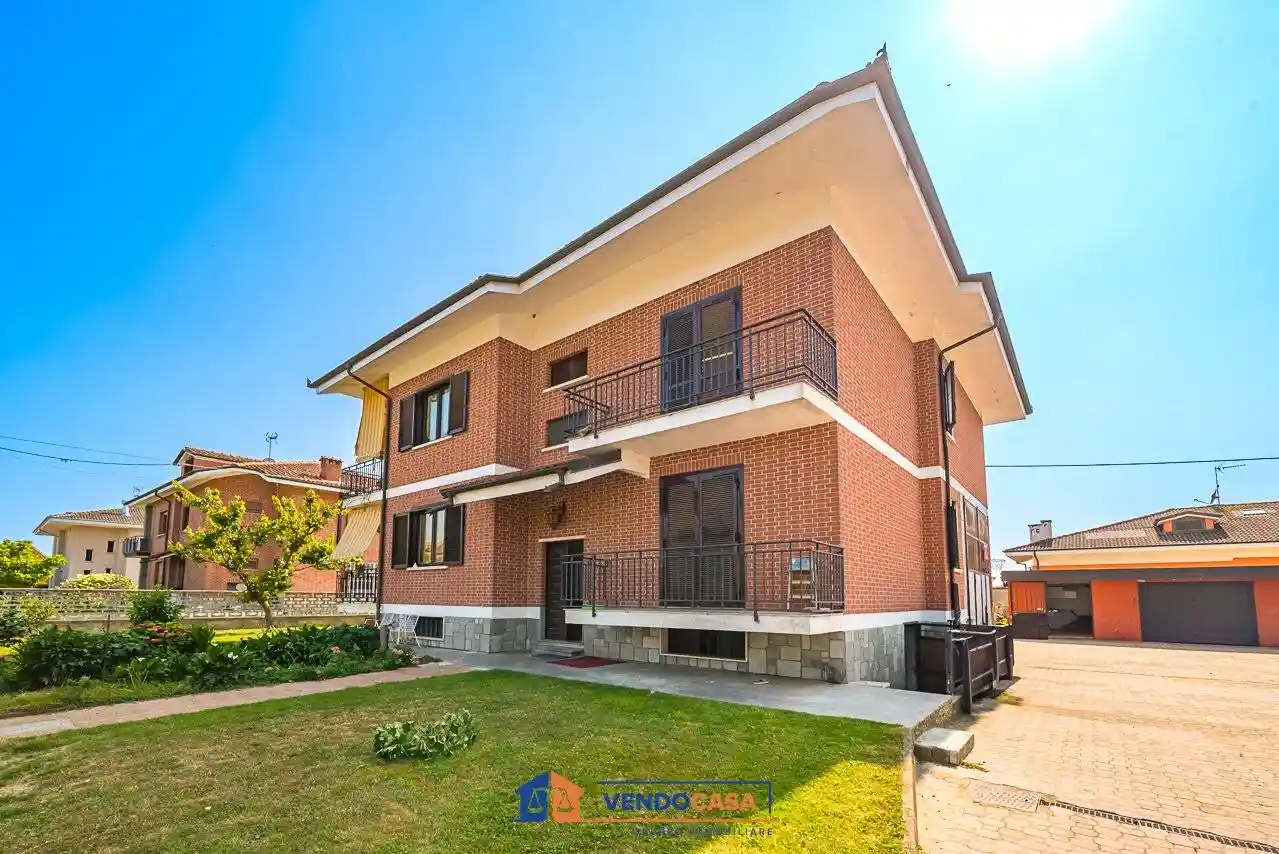 Villa bifamiliare via Cuneo 16, Centro, Marene - foto 2