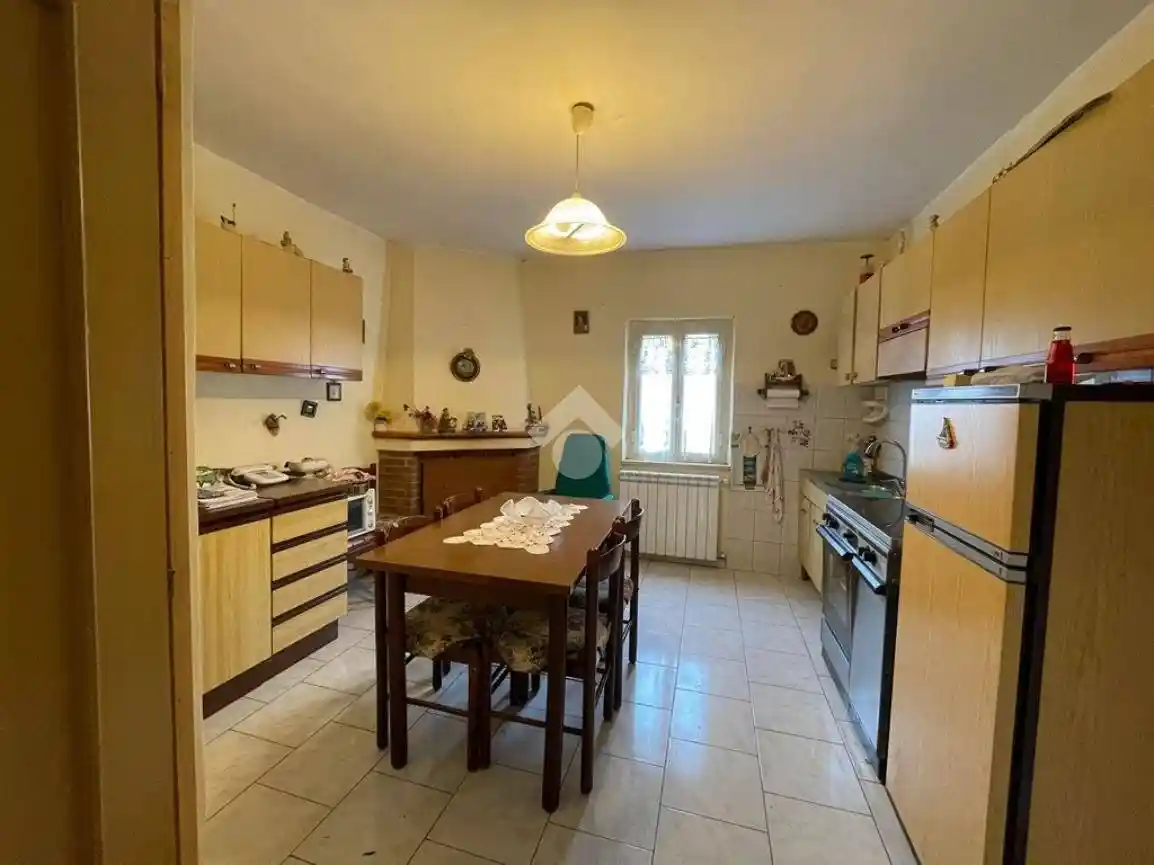 Casa indipendente in vendita a Poggio Mirteto