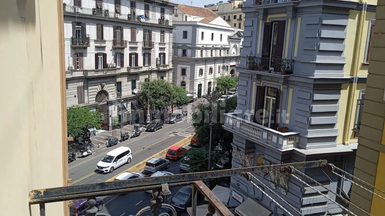 Appartamento in vendita a Napoli