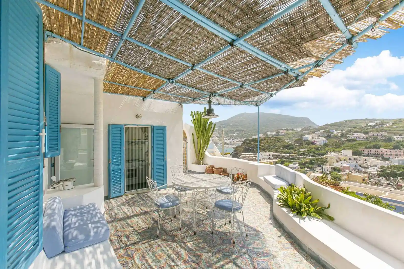 Appartamento in vendita a Ponza