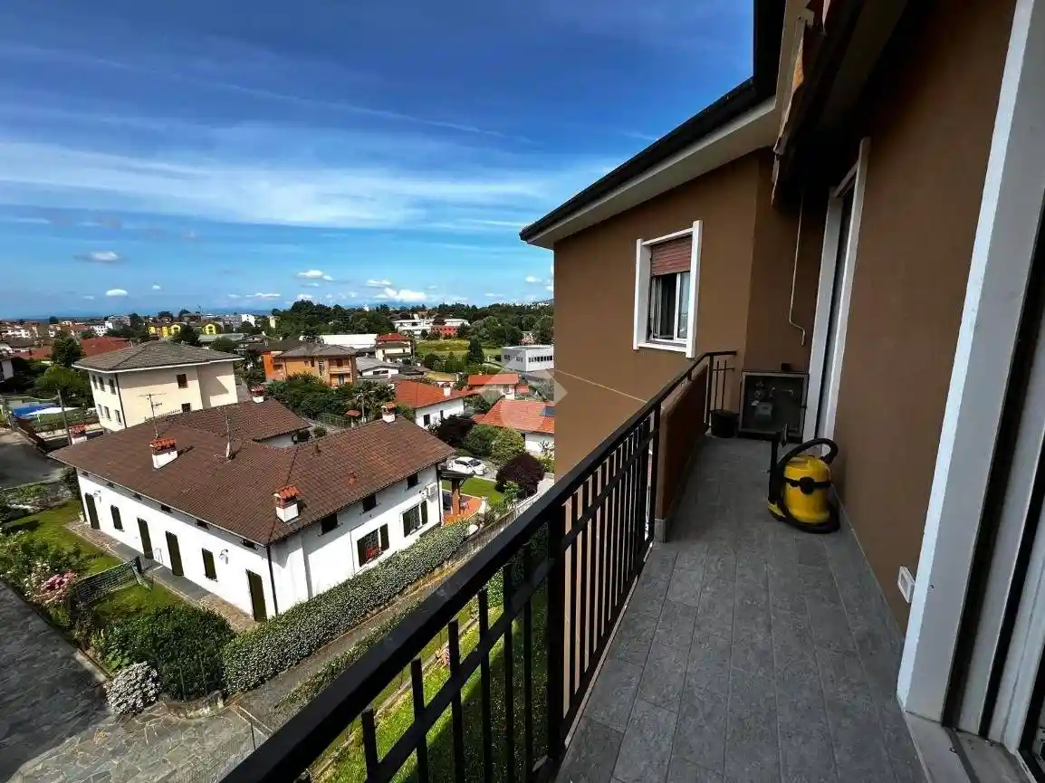 Quadrilocale via dei Vignò 40, Bizzozzero, Varese - foto 5