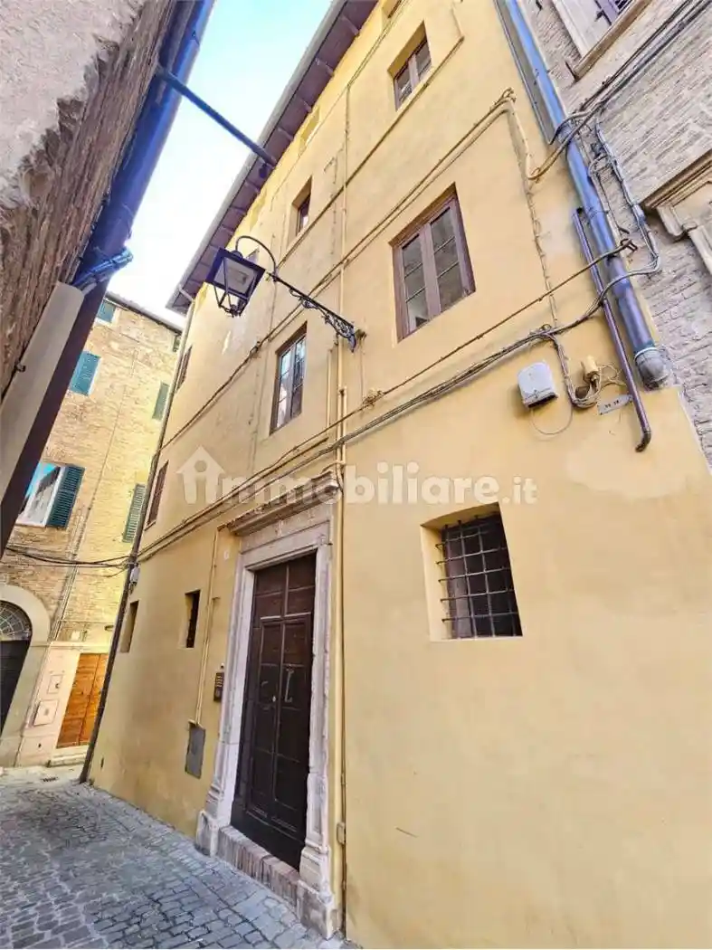 Appartamento in vendita a Jesi