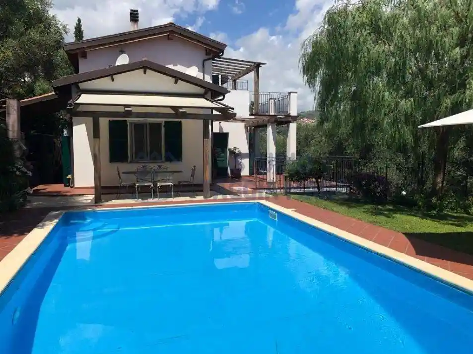 Villa in vendita a San Lorenzo al Mare