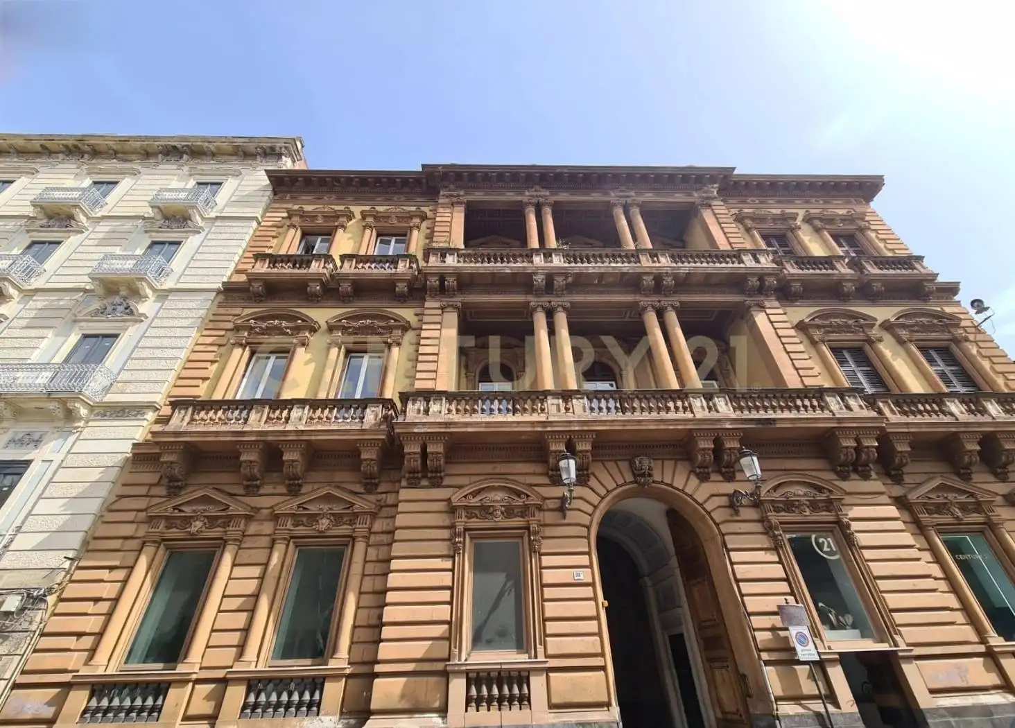 Palazzo - Edificio in affitto a Catania