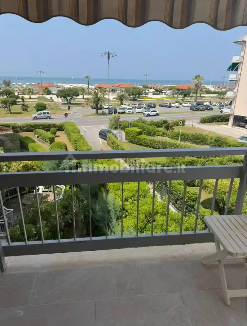 Appartamento in vendita a Viareggio