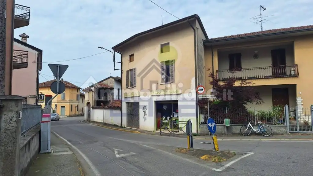 Palazzo - Edificio in vendita a Pralboino