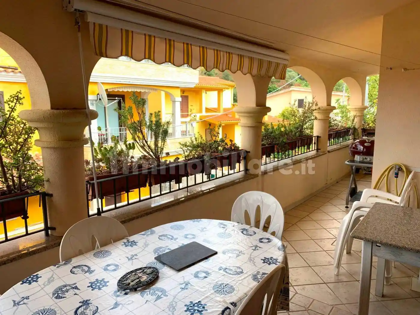 Appartamento buono stato, primo piano, Centro, Torpè - foto 3