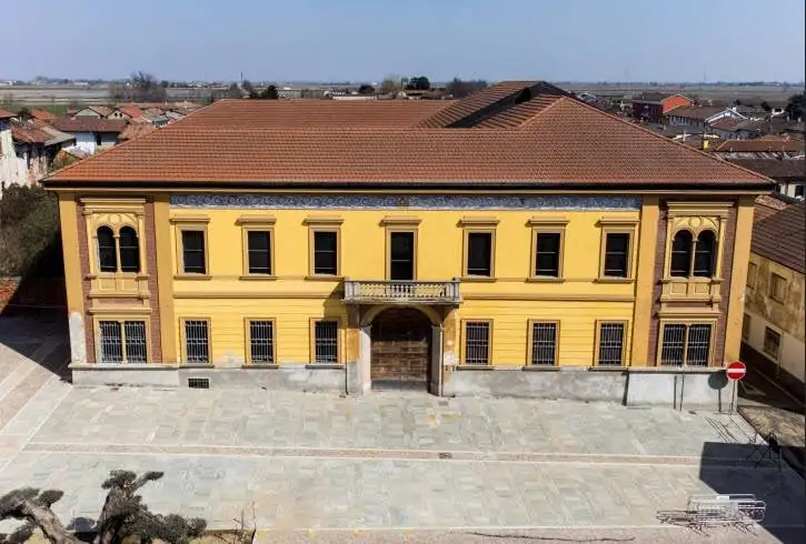 Appartamento in affitto a Novara