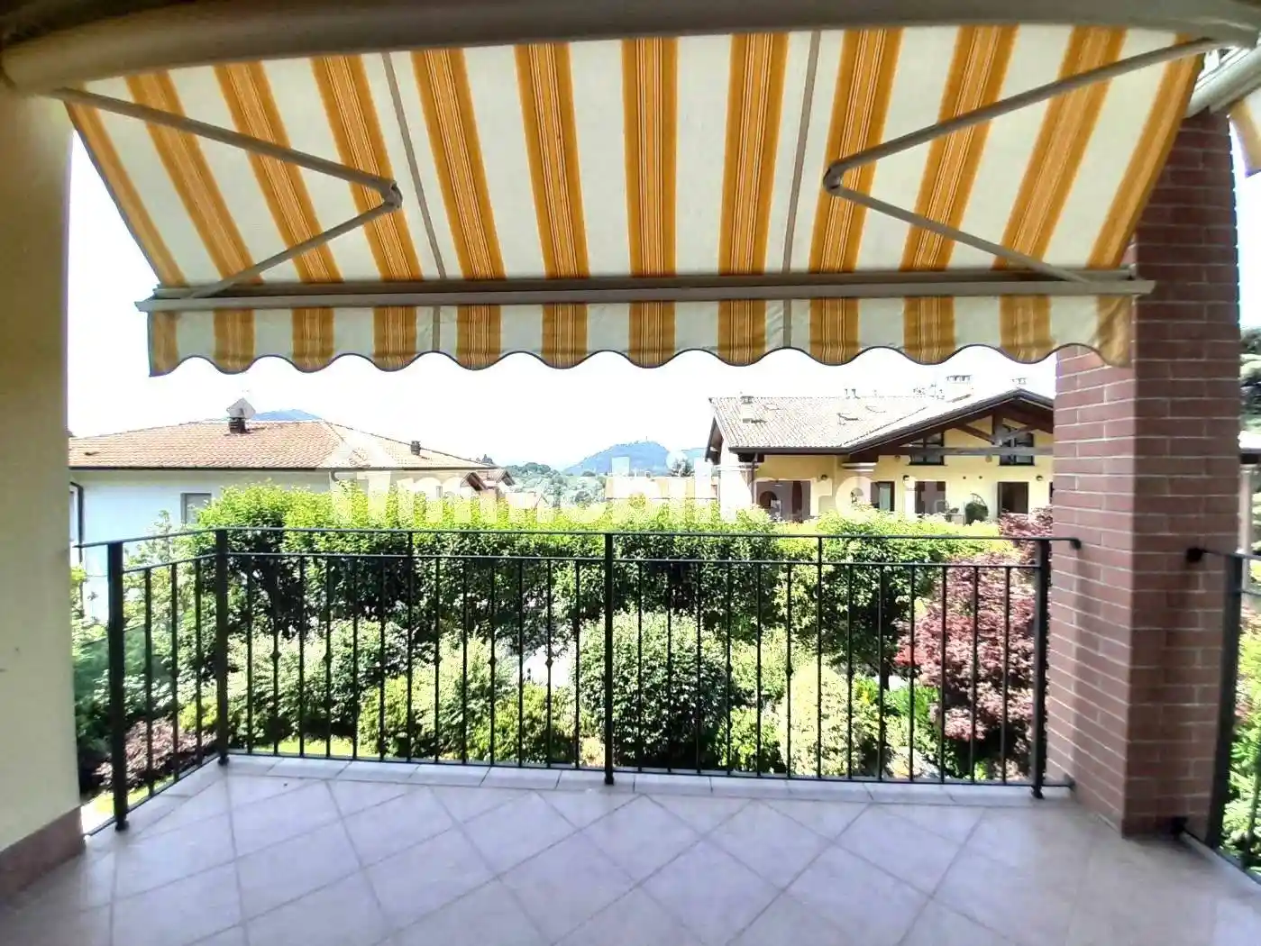 Trilocale via Stefano Ticozzi, Camnago Volta, Como - foto 3