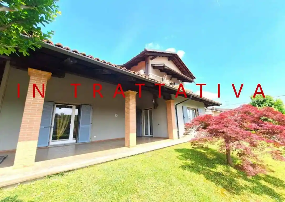 Villa in vendita a Pocapaglia