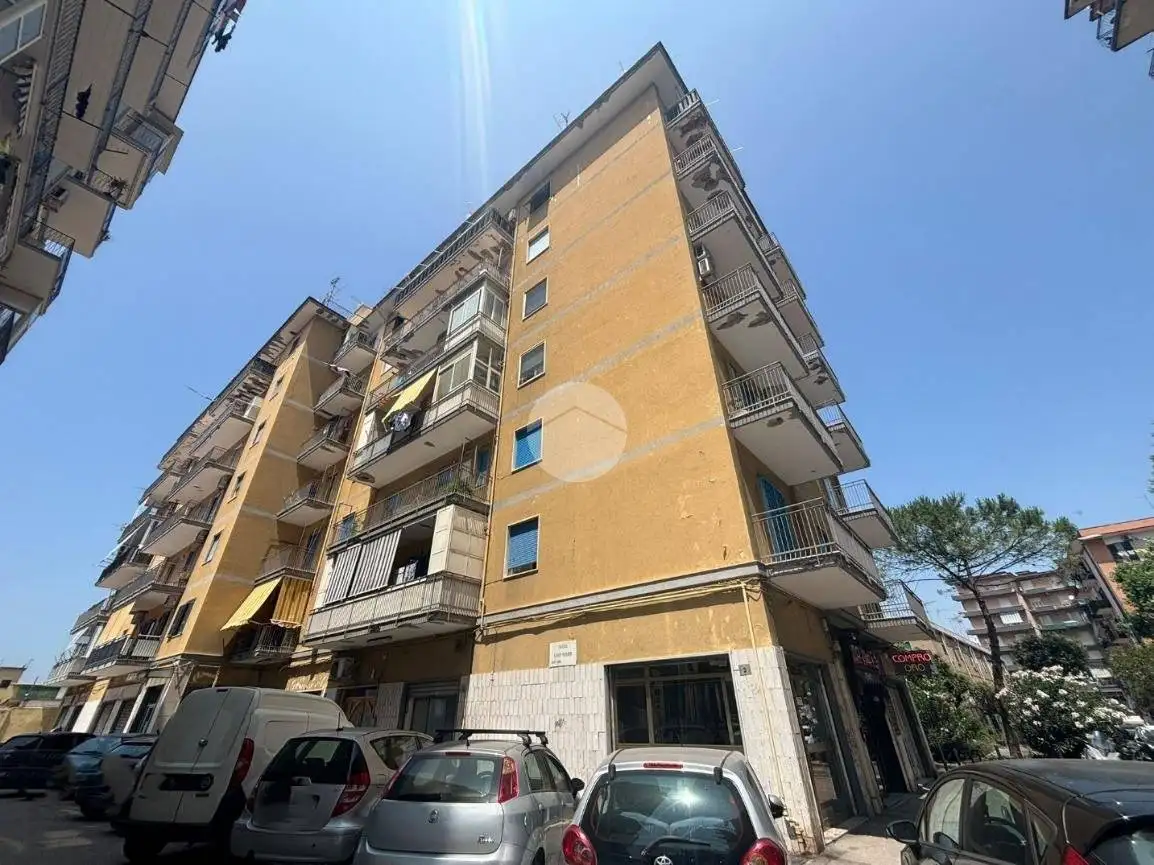 Appartamento in vendita a Napoli