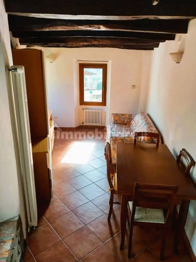 Casa indipendente in affitto a Centro Valle Intelvi