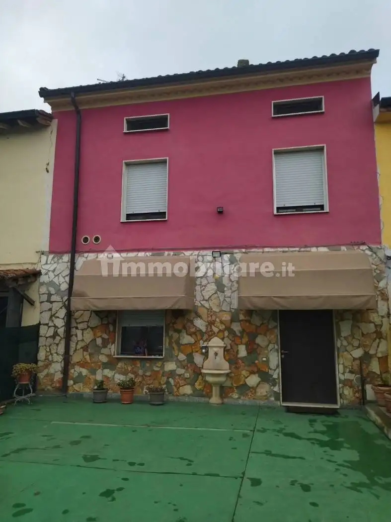 Villa in vendita a Motta Baluffi