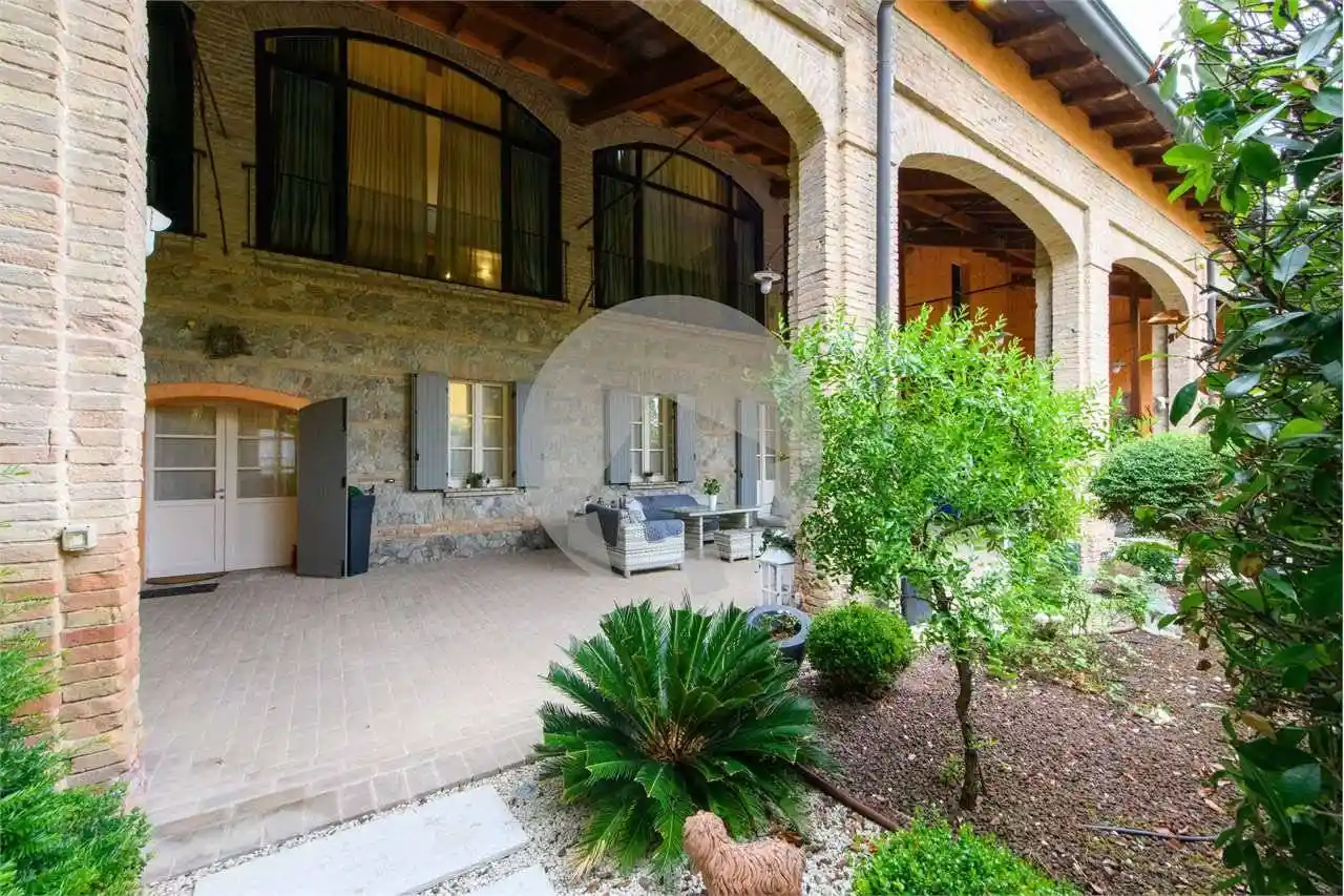 Villa in vendita a Parma