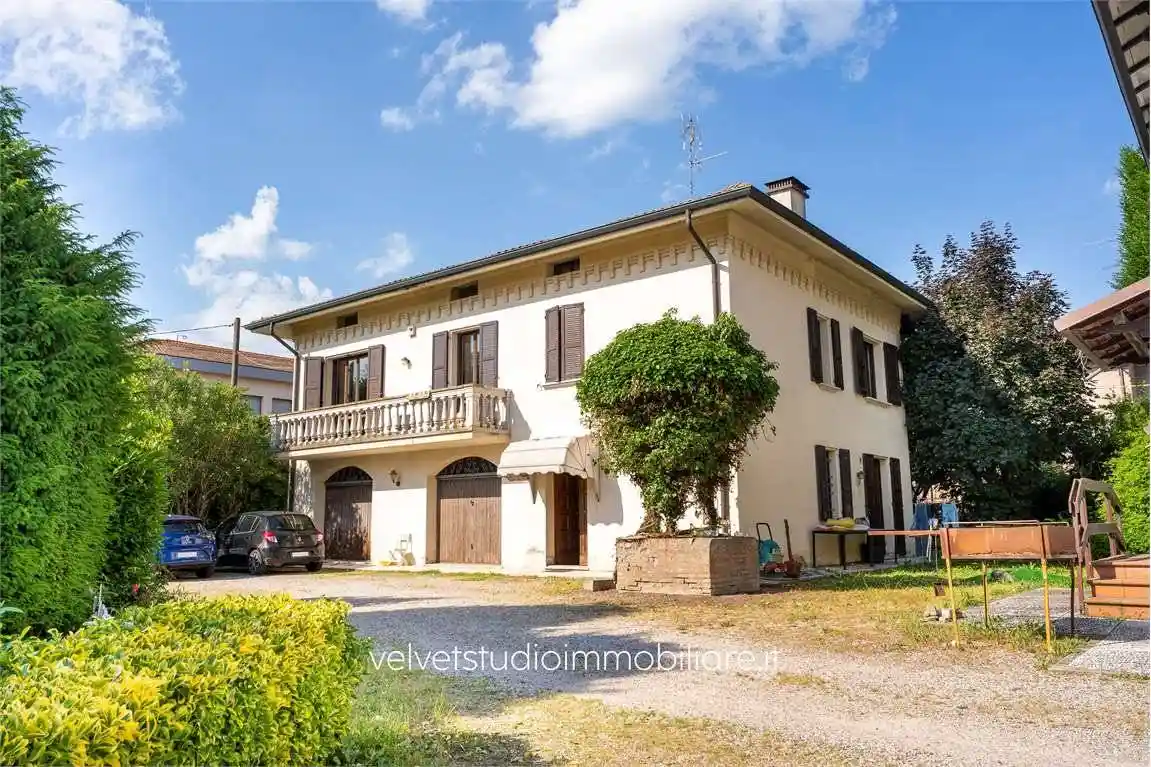 Villa in vendita a Cavezzo