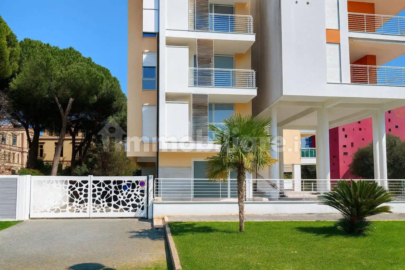 Trilocale viale Vincenzo Ercole Orsini, Centro, Giulianova - foto 2