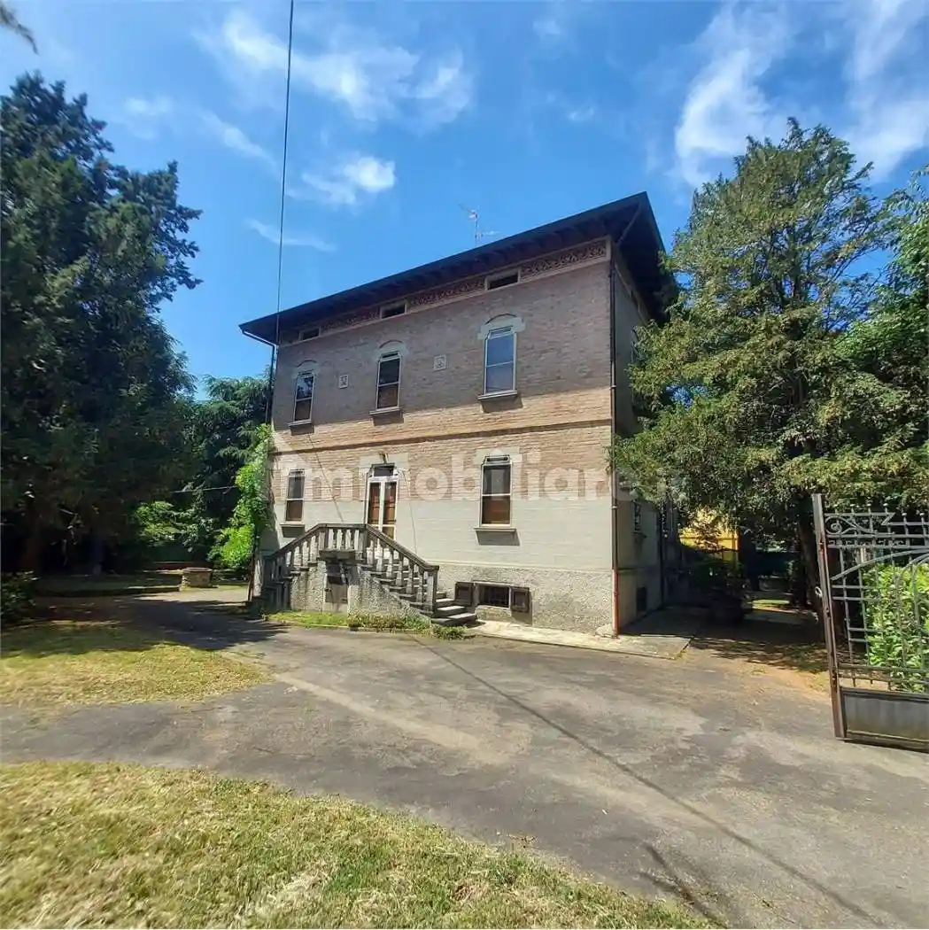 Villa in vendita a Bibbiano