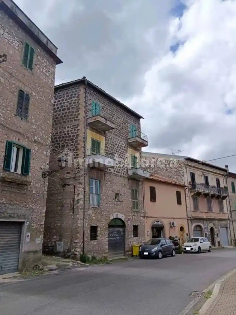 Appartamento in vendita a Montelanico