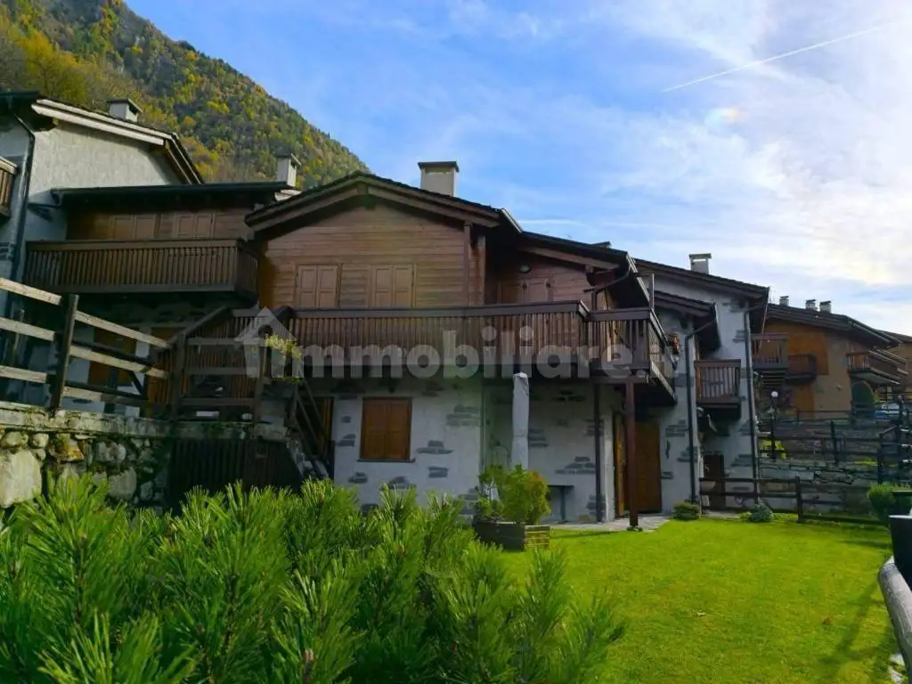 Appartamento in affitto a Spriana