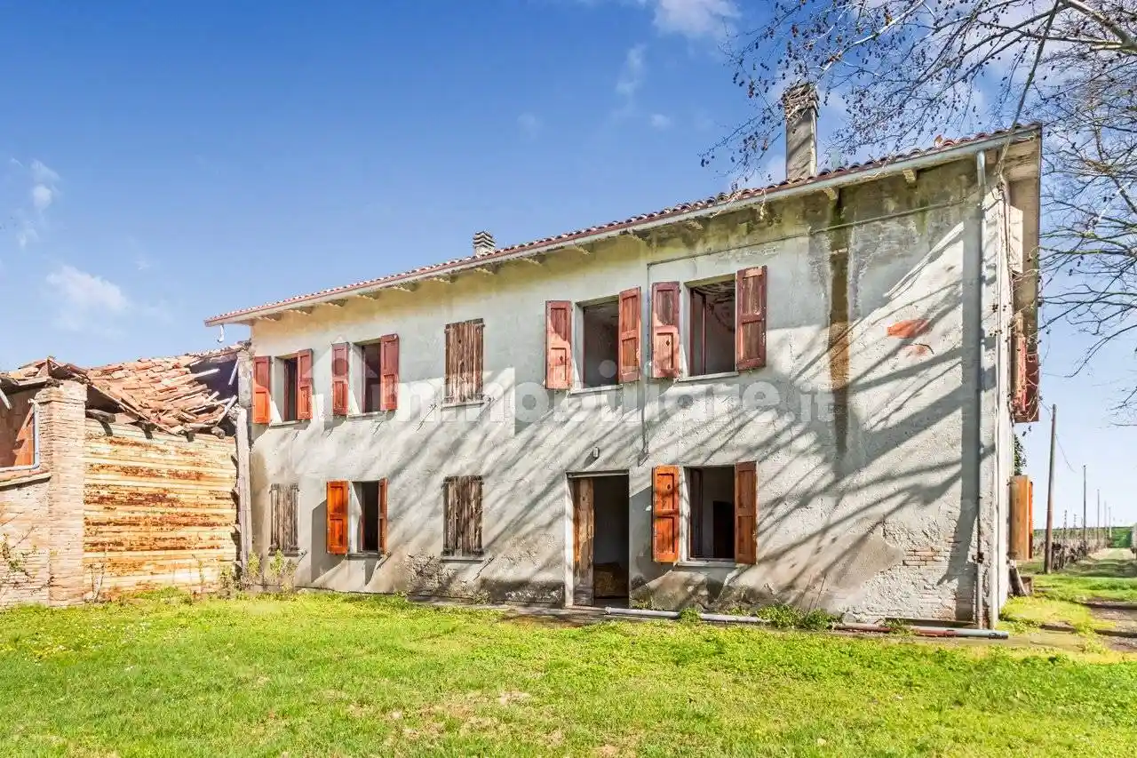 Rustico - Casale in vendita a Massa Lombarda