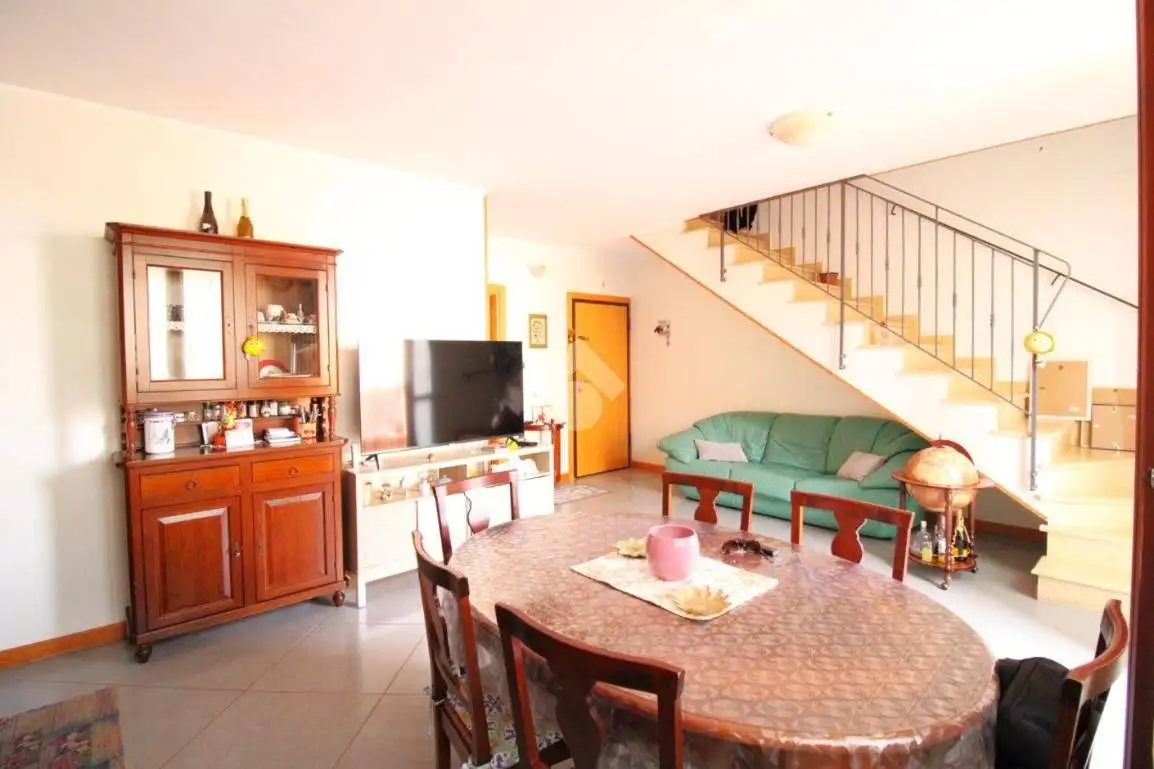 Appartamento in vendita a Longiano
