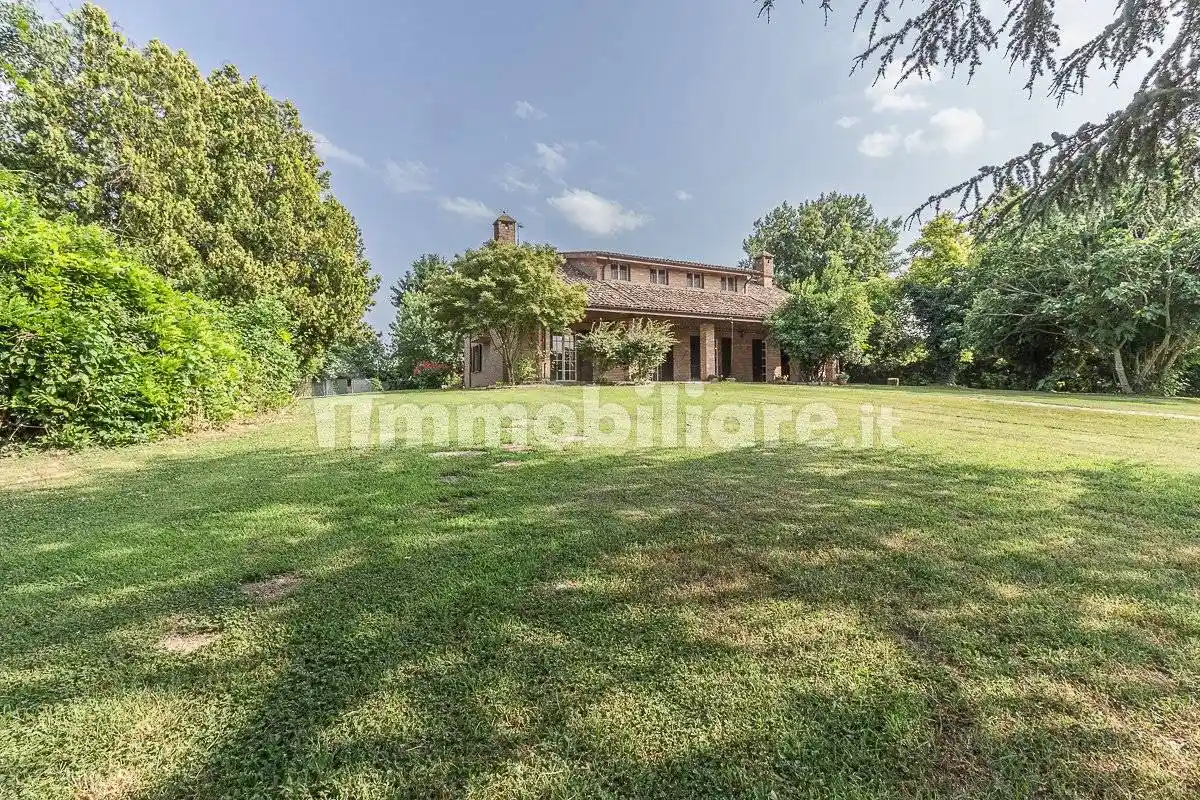 Villa in vendita a Terre del Reno