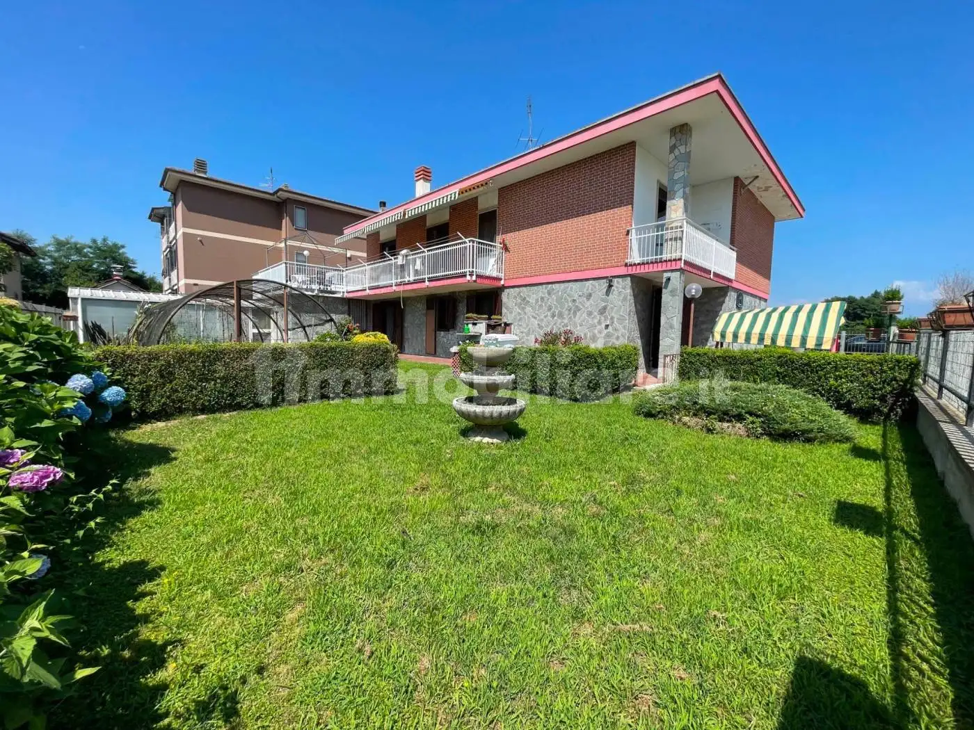 Villa in vendita a Bosconero