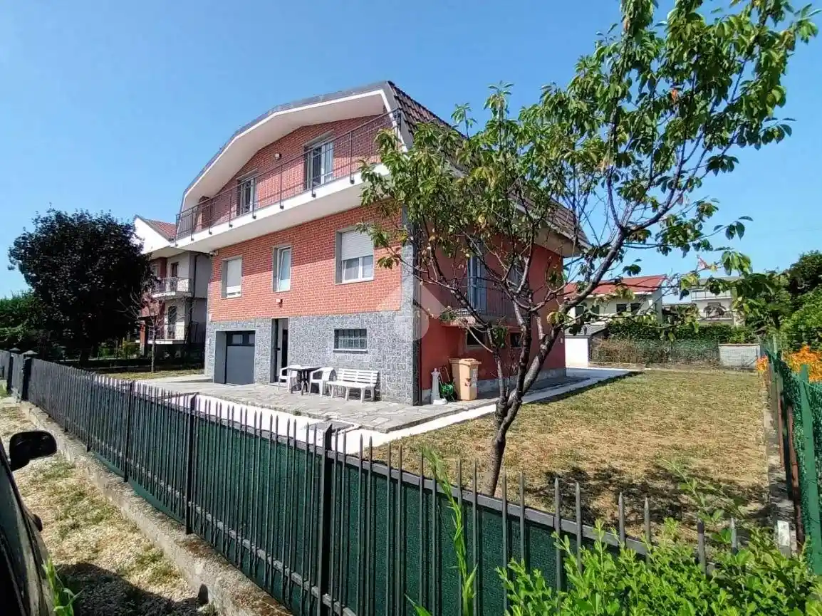Villa in vendita a Nichelino