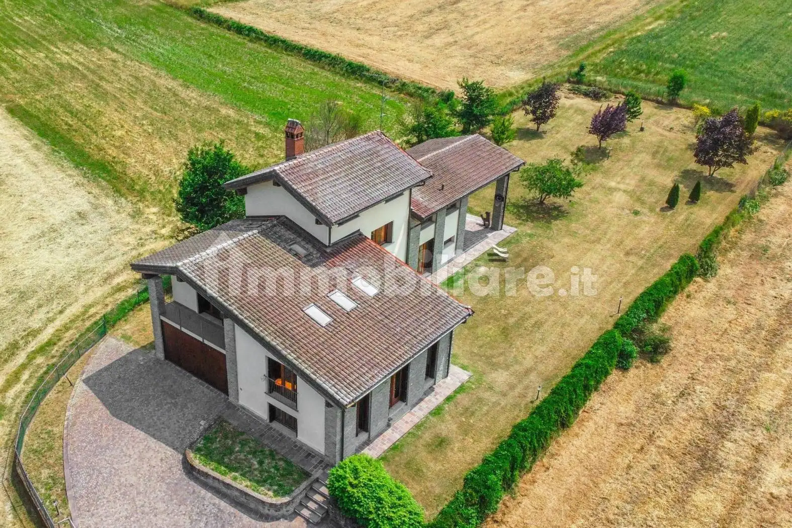 Villa in vendita a Val di Nizza