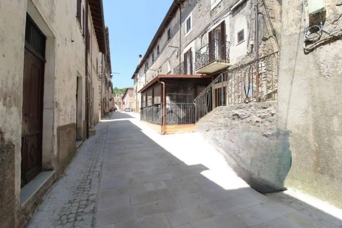 Appartamento in vendita a Orvinio