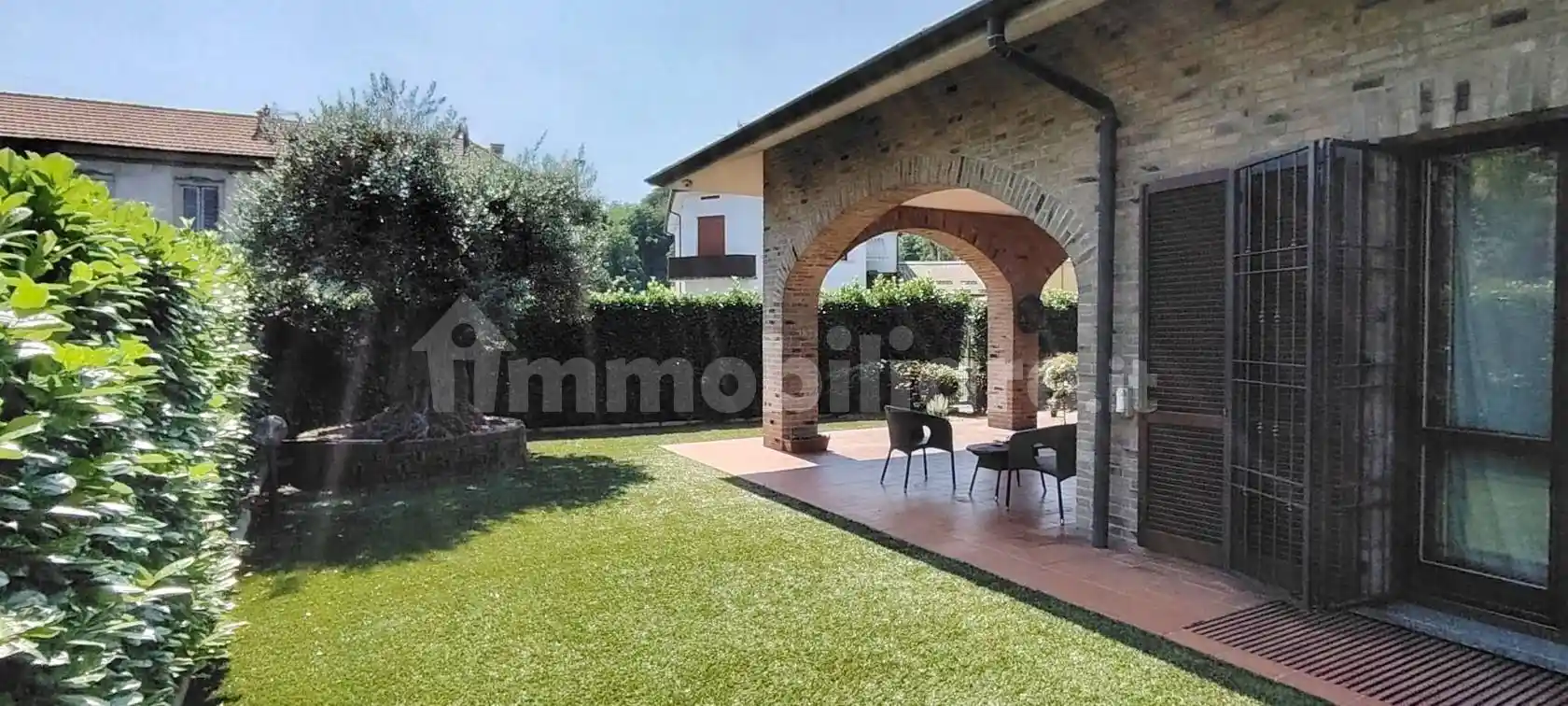 Villa in vendita a Cesano Maderno