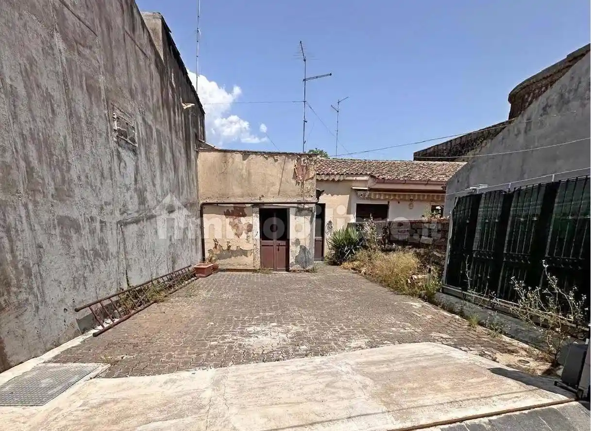 Casa indipendente in vendita a Nicolosi