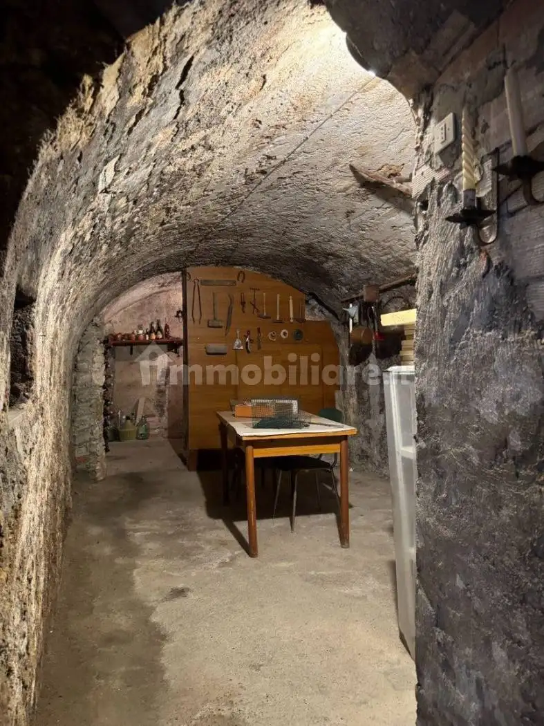 Casa indipendente in vendita a Predore