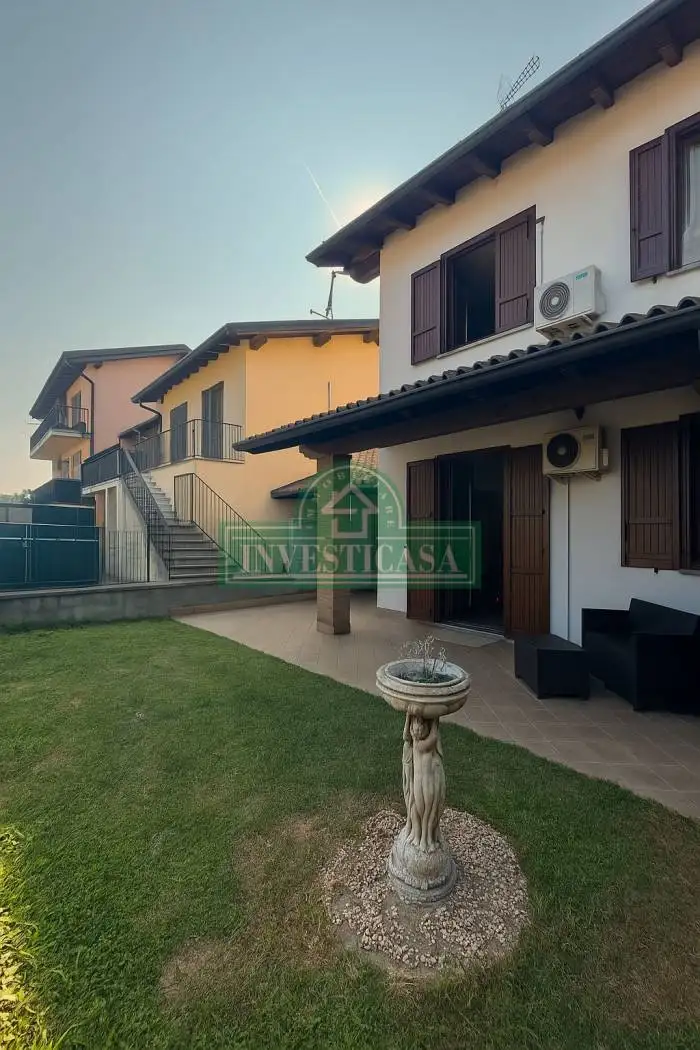 Villetta a schiera in vendita a Zerbolò