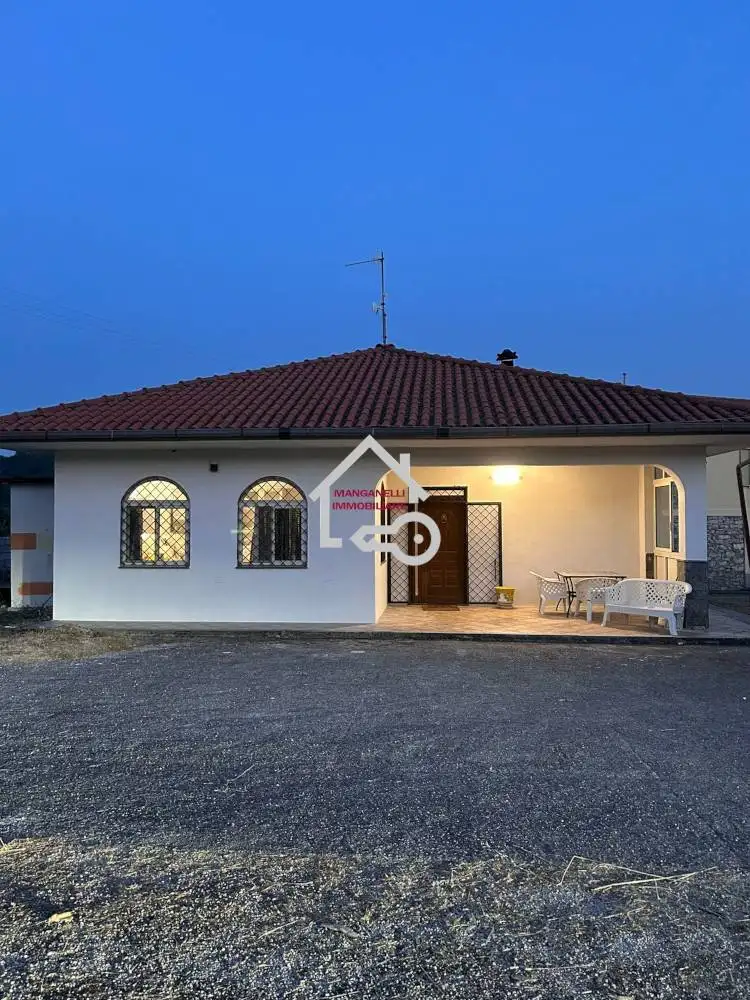 Villa in affitto a Roccadaspide