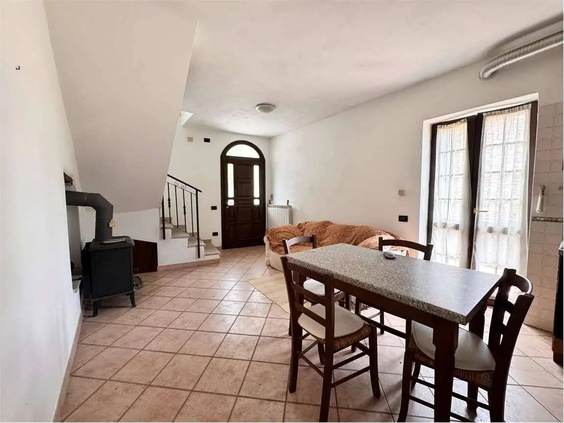 Casa indipendente in vendita a Pieve di Teco