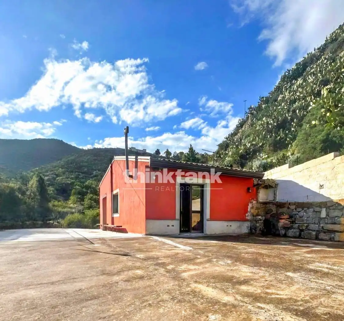 Villa in vendita a Centuripe