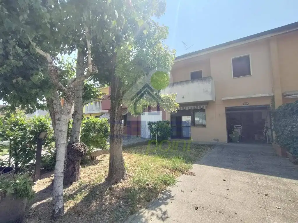 Villa a schiera via Terracini 58, Centro, Acquanegra sul Chiese - foto 2
