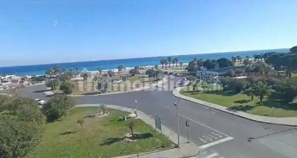 Appartamento in affitto a Soverato